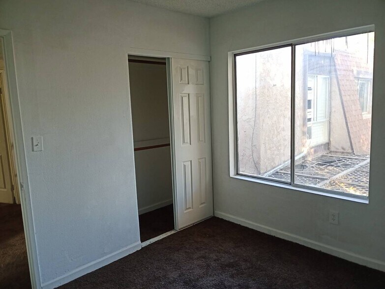 Building Photo - 2209 Cedro Ct