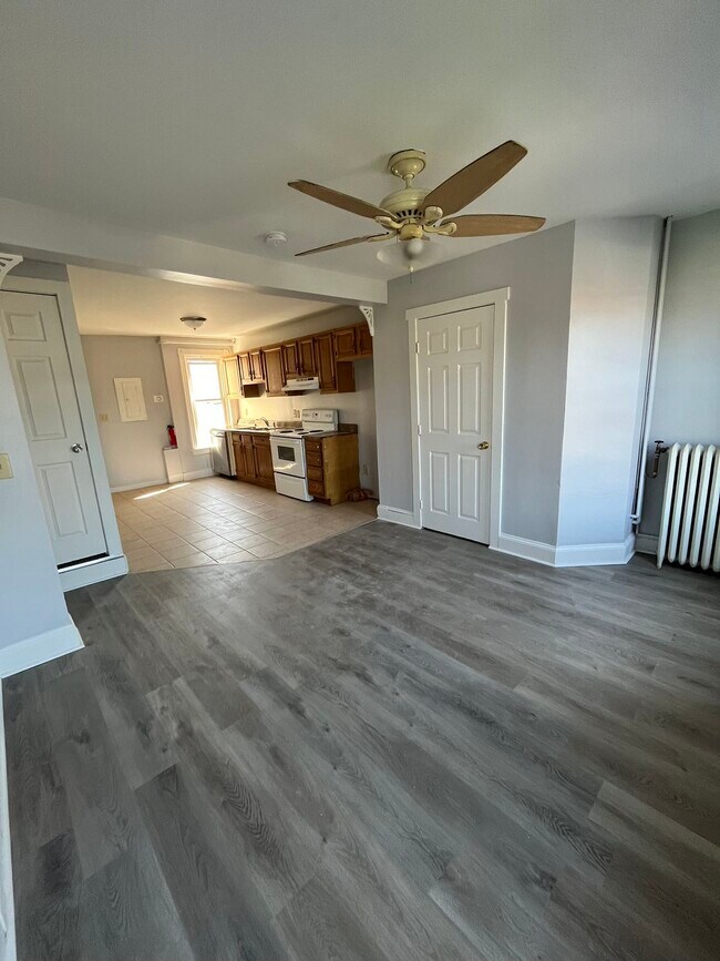 Family Room and Kitchen - 332 Franklin St