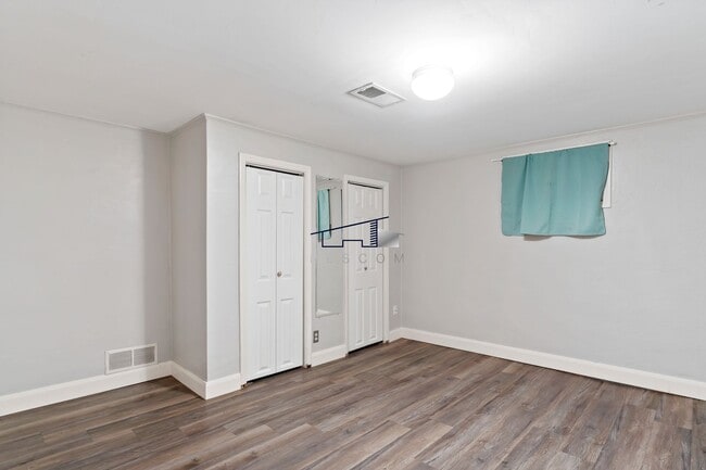 Building Photo - 1332 36th St