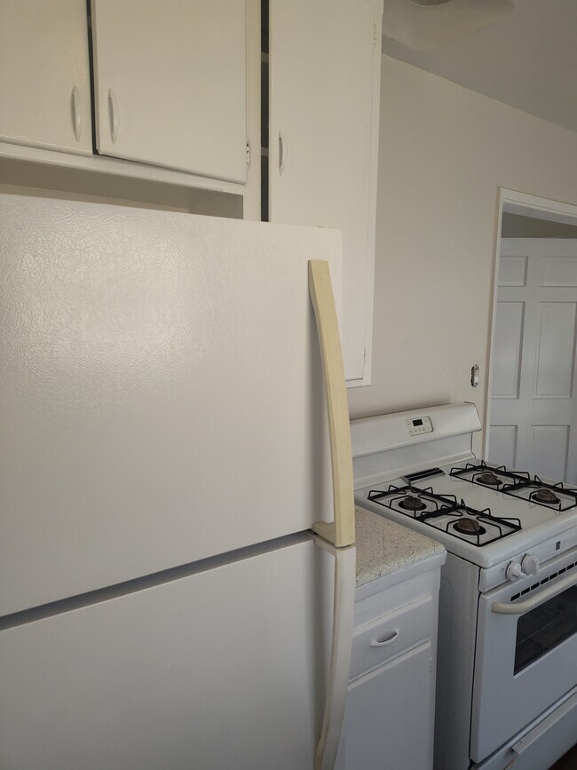 Kitchen - 4078 43rd St