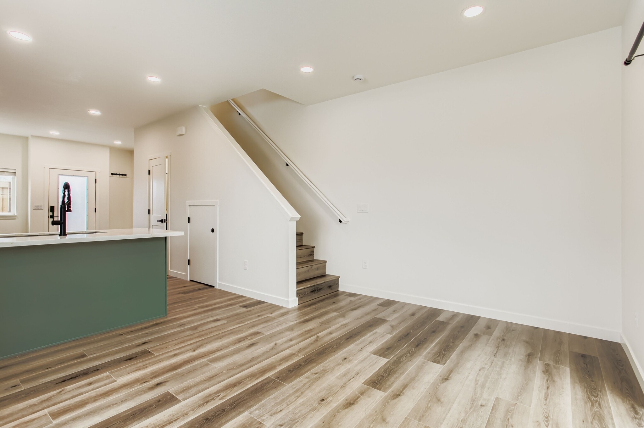 Building Photo - 4465 SE 28th Pl