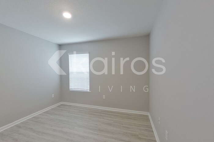 Building Photo - 112 Swallowtail Ln