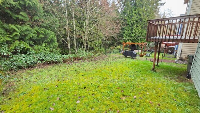 Building Photo - 1010 NW Poppy Ct