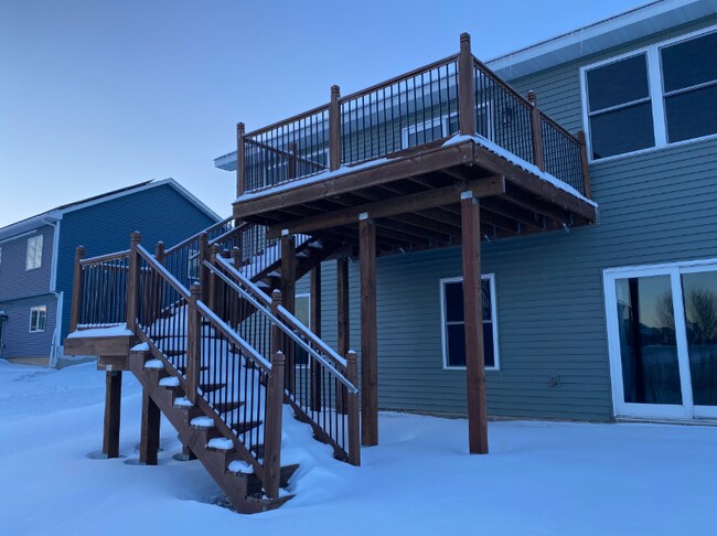 Building Photo - 906 Taft St S