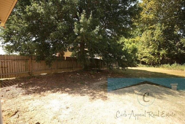 Building Photo - Utilities included!! Internet included!! Spacious 2 bed /2 full bath apt - includes washer/dryer
