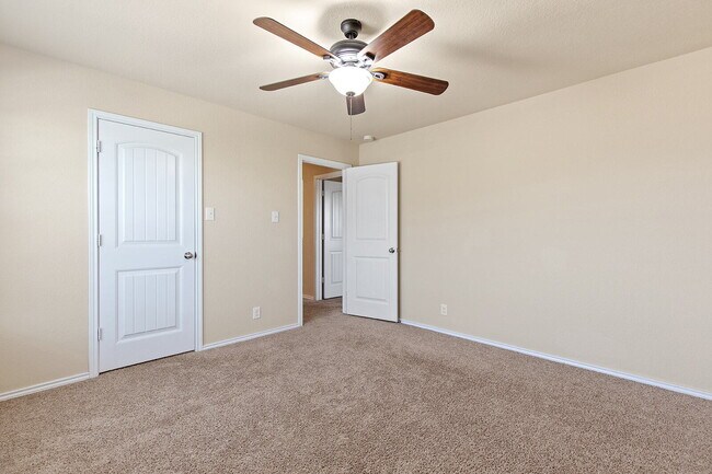 Building Photo - "Spacious 4-Bedroom Retreat in Schertz wit...