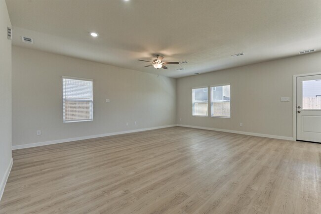 Building Photo - 282 Brazen Forest Trl