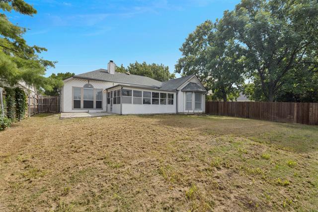 Building Photo - 245 SW Rand Dr