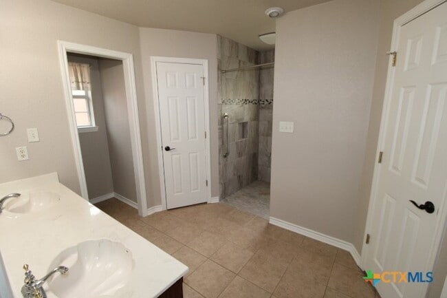 Building Photo - 603 Mustang Trail