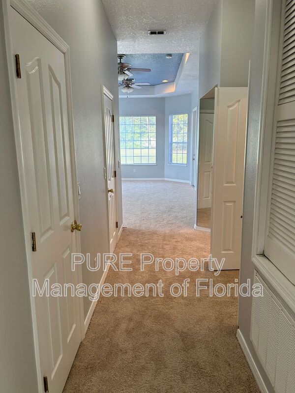 Building Photo - 10346 SW 64th Ct