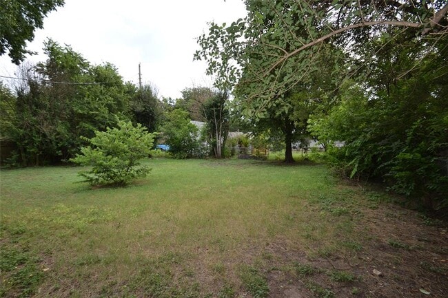 Building Photo - 1211 Ridgemont Dr