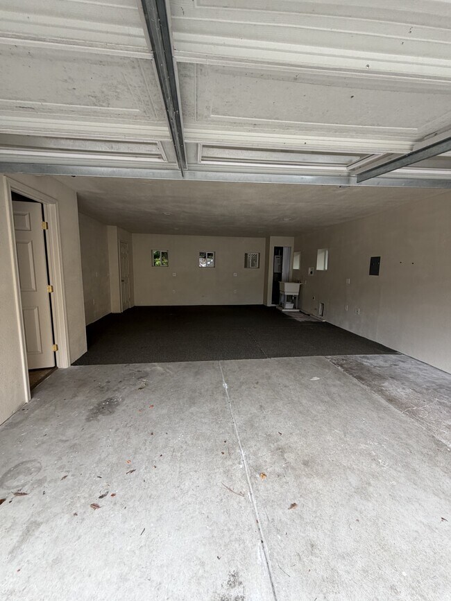 Building Photo - 506 Sonoma Ave