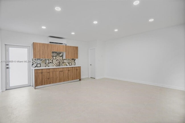 Building Photo - 6270 NW 199th St
