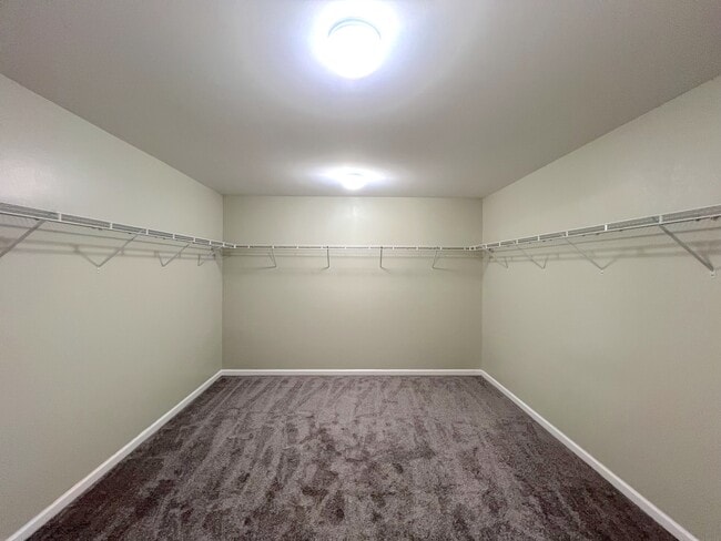 Building Photo - 291 Ranlo Ave