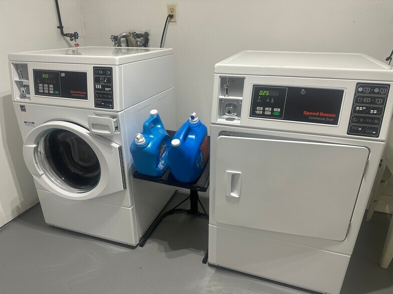 Building Photo - 134 71st St