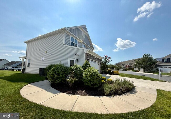 Building Photo - 9374 Mulligan Way