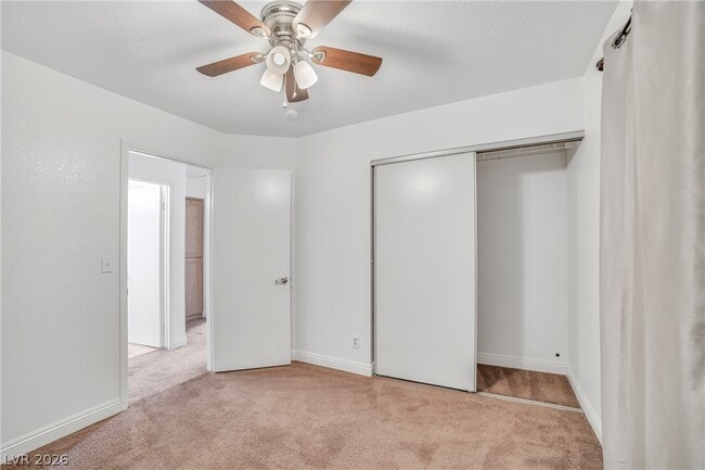 Building Photo - 2304 Chatfield Dr