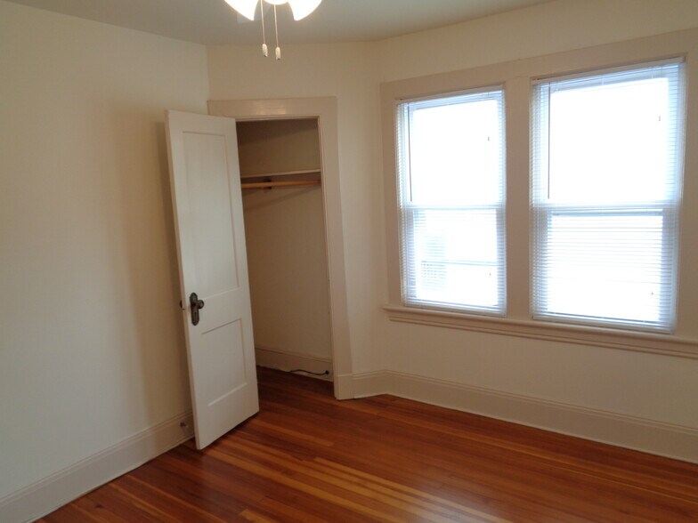 Building Photo - 79 2nd St