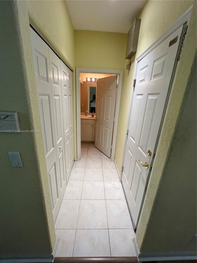 Building Photo - 4439 Regal Ct