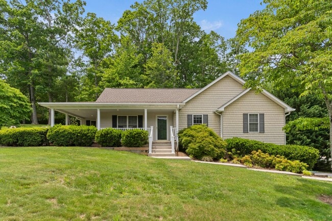 Primary Photo - Haw Creek Gem