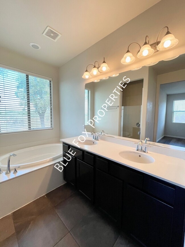 Building Photo - 3980 W Kiley Ct