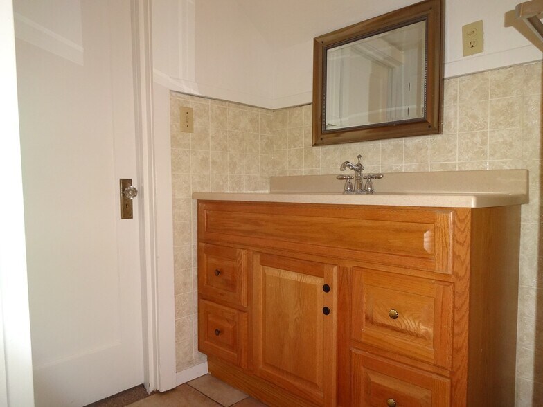 Building Photo - 473-455 Johnstonville Rd