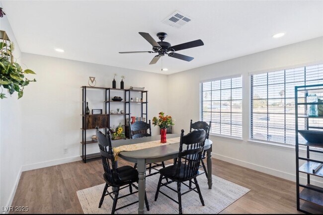 Building Photo - 712 Glen Abbey Cir