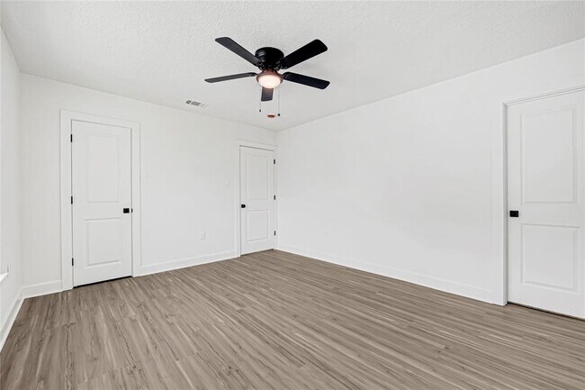 Building Photo - 3910 Cetti St