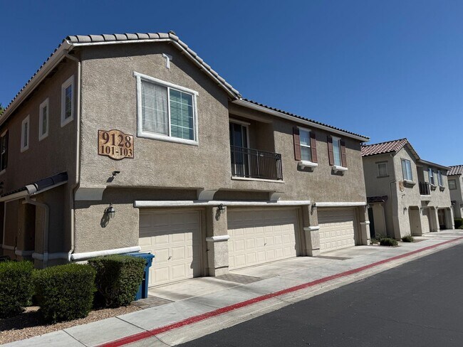 Primary Photo - Beautiful 2-Story Townhome in Gated Area w...
