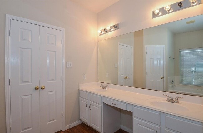 Building Photo - 17407 S Sienna Cove Ln