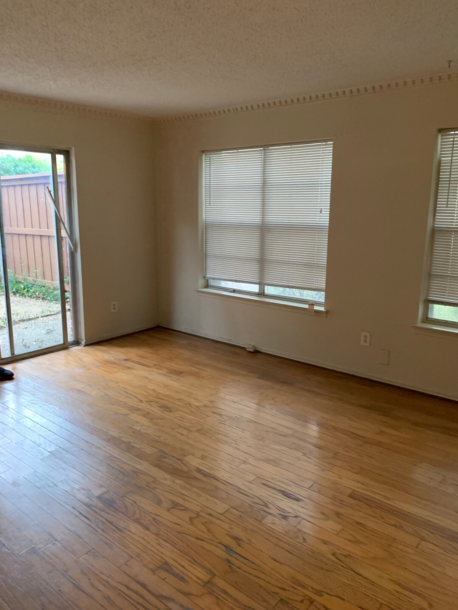 Building Photo - 4219 Avondale Ave