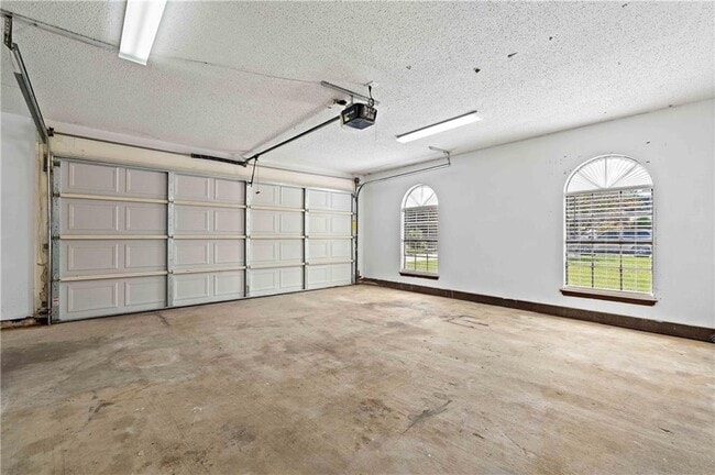 Building Photo - 8860 Dawes Point Dr