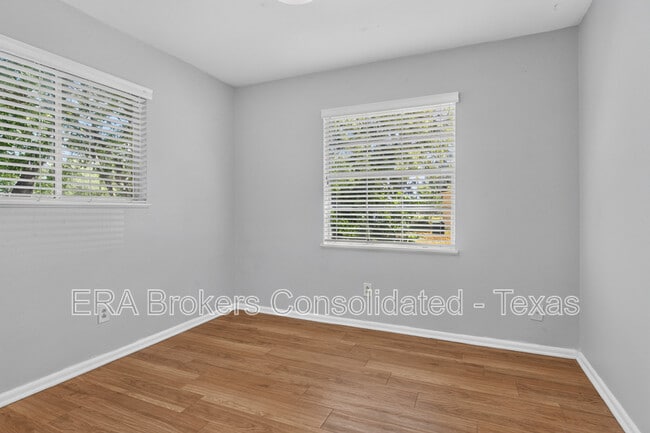 Building Photo - 213 Aviation Ave