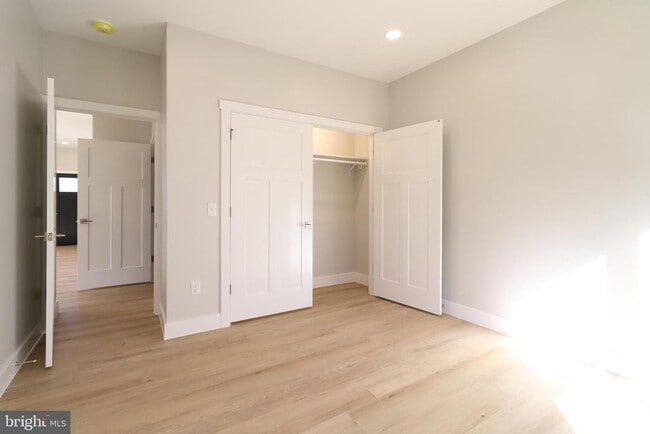 Building Photo - 106 Elly Dr