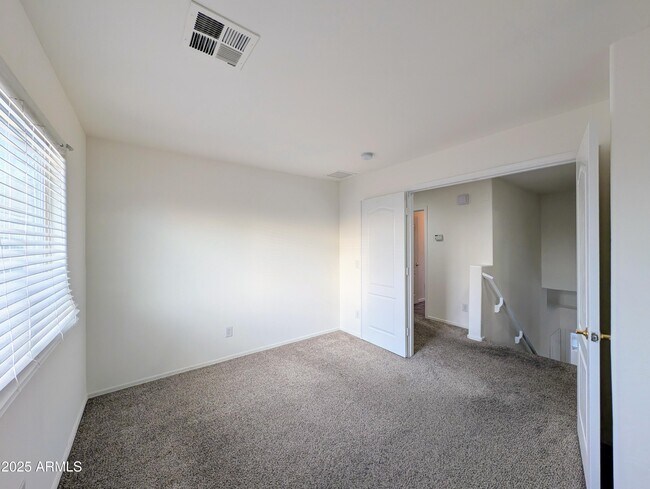 Building Photo - 3848 E Pollack St