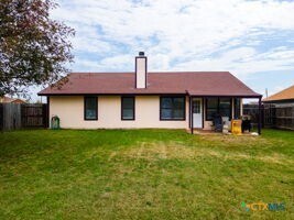 Building Photo - 102 Lariat Cir