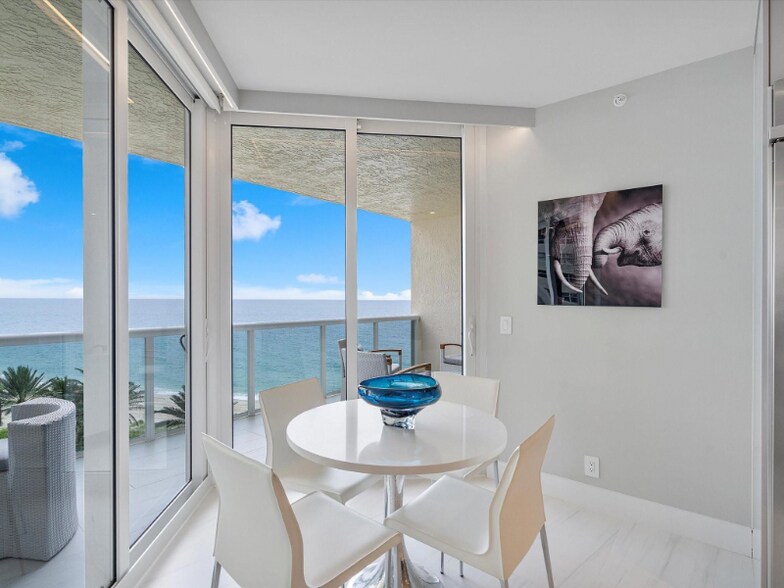 Primary Photo - 3200 N Ocean Blvd