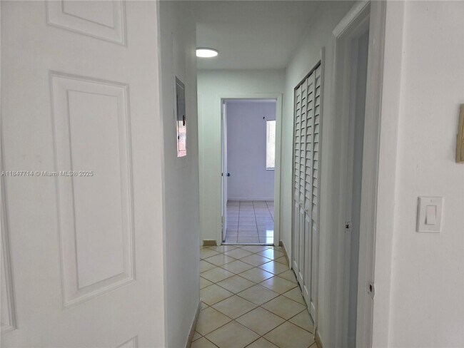 Building Photo - 10629 SW 68th Terrace