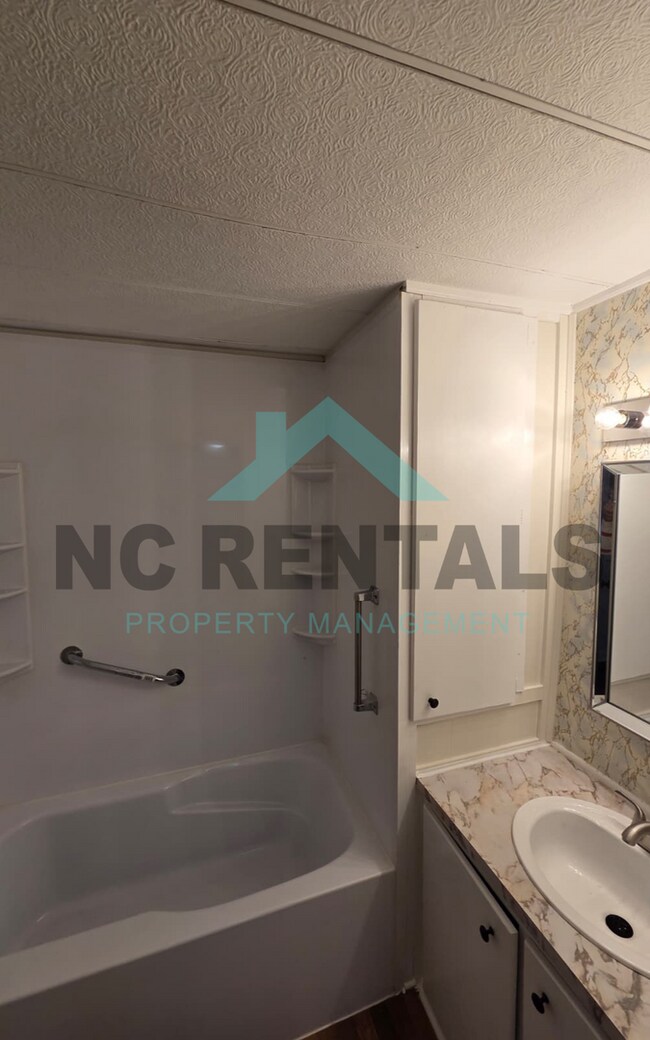 Building Photo - 7100 Tipton Dr