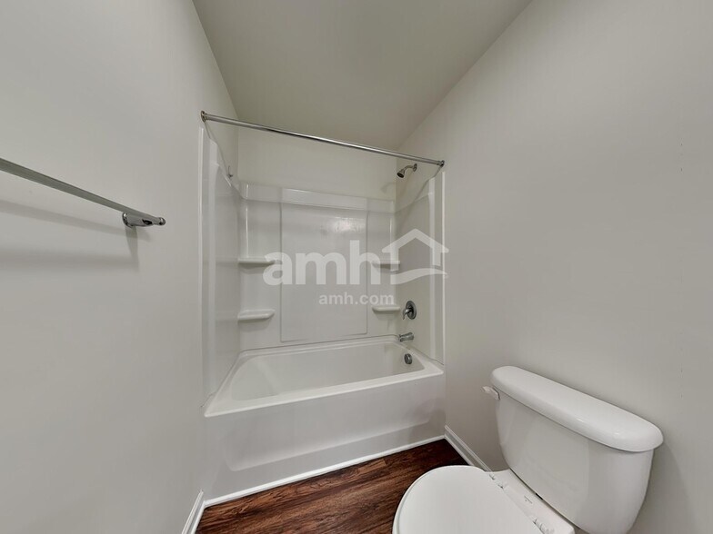 Building Photo - 5705 Oakgate Dr