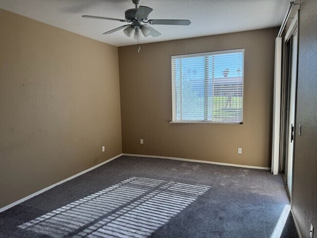 Building Photo - 2 bedroom Mesa Condo rental