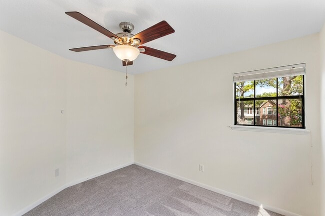 Building Photo - 15107 Easton Park Dr