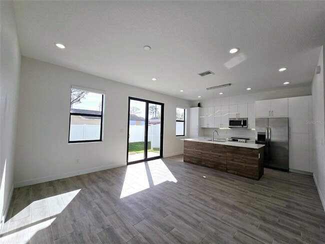 Building Photo - 7565 Gesualdo Ct