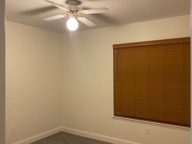 Building Photo - Single Story Upgraded Home in Fontana