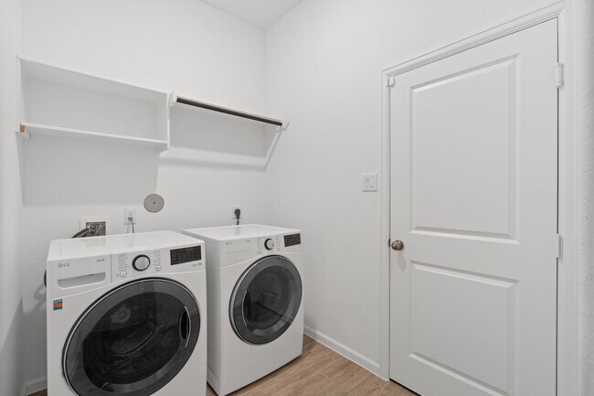 Building Photo - 3612 Paloma Fls Ln