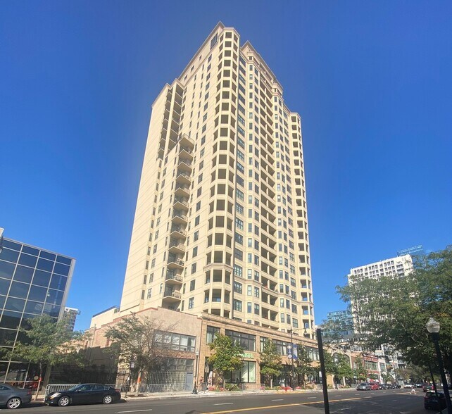 Building Photo - 1464 S Michigan Ave