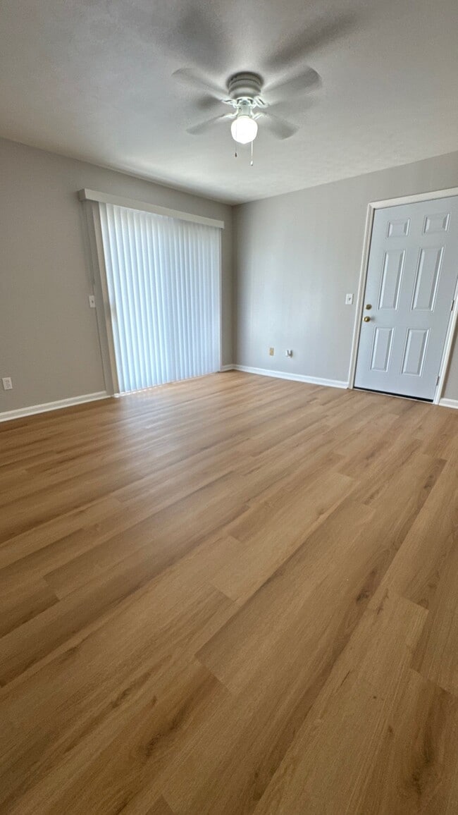 Building Photo - 4101 Blue Lick Ct