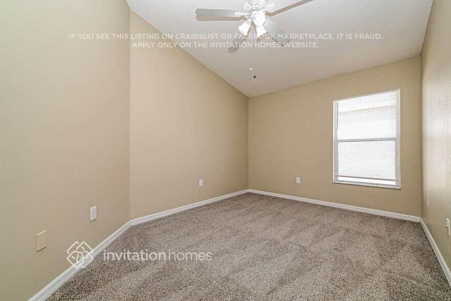 Building Photo - 8015 Alamosa Wood Ave