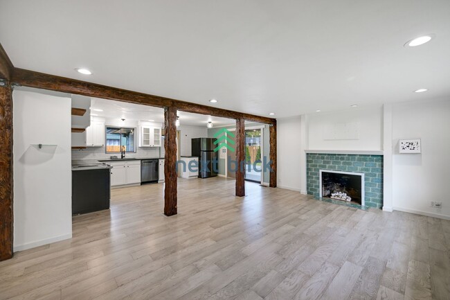 Building Photo - Charming 3-Bed, 2-Bath Remodeled Home in P...
