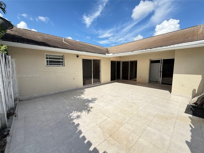 Building Photo - 21393 NE 8th Ct